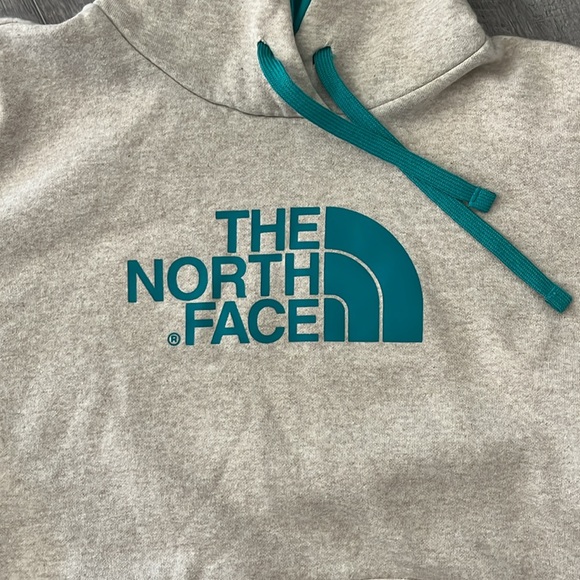 North Face hoodie - Picture 2 of 4